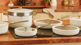 Kitchen accessories and tools display